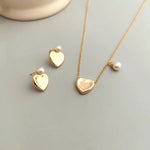 Billie - Meet Love- Love Heart Pendant with Freshwater Pearl Necklace - Pearlorious Jewellery