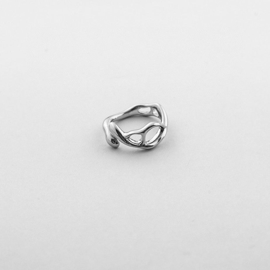 Brooklyn - Minimalist and Unique Sterling Silver Ring - Pearlorious Jewellery