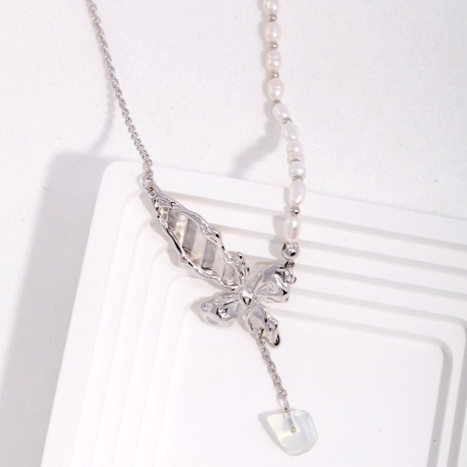 Camila - Butterfly Gemstone Pearl Necklace Made in Gold Vermeil Best Gift for Her - Pearlorious Jewellery
