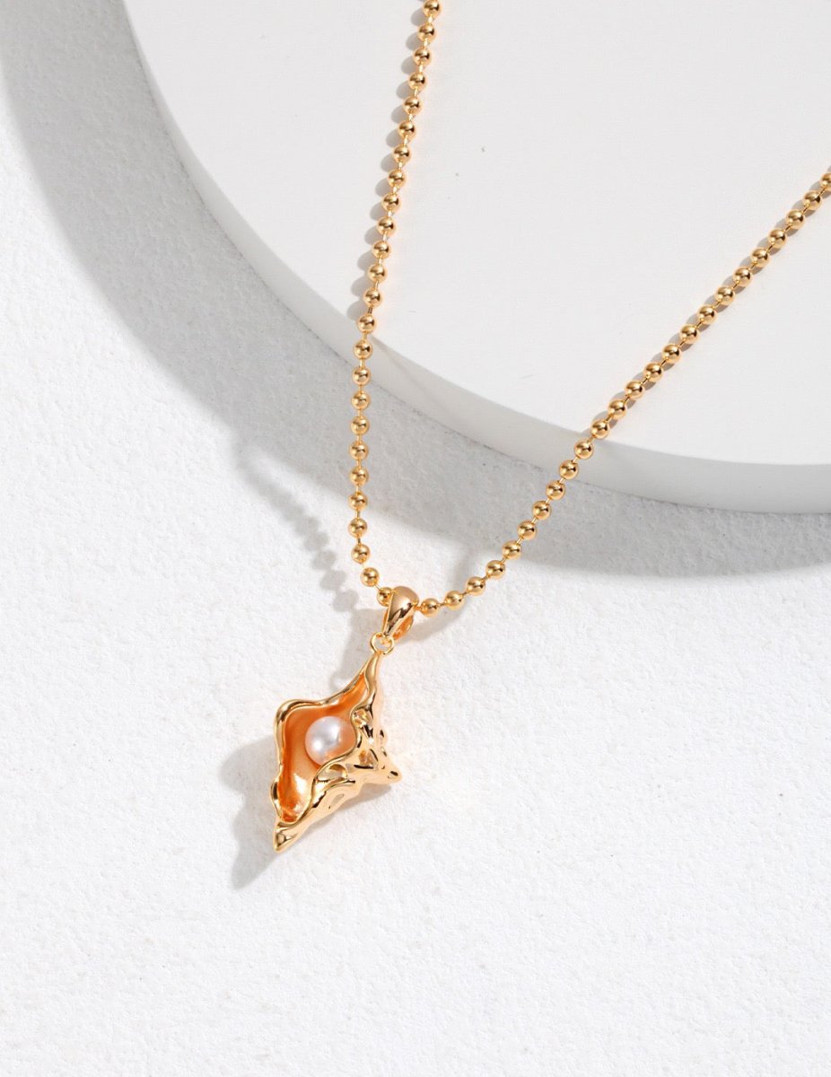 Cassie - Sea Snail Conch Pendant Necklace Sterling Silver Sea Shell with Pearl - Pearlorious Jewellery