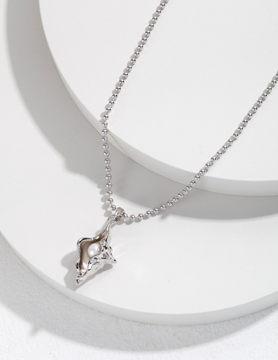 Cassie - Sea Snail Conch Pendant Necklace Sterling Silver Sea Shell with Pearl - Pearlorious Jewellery