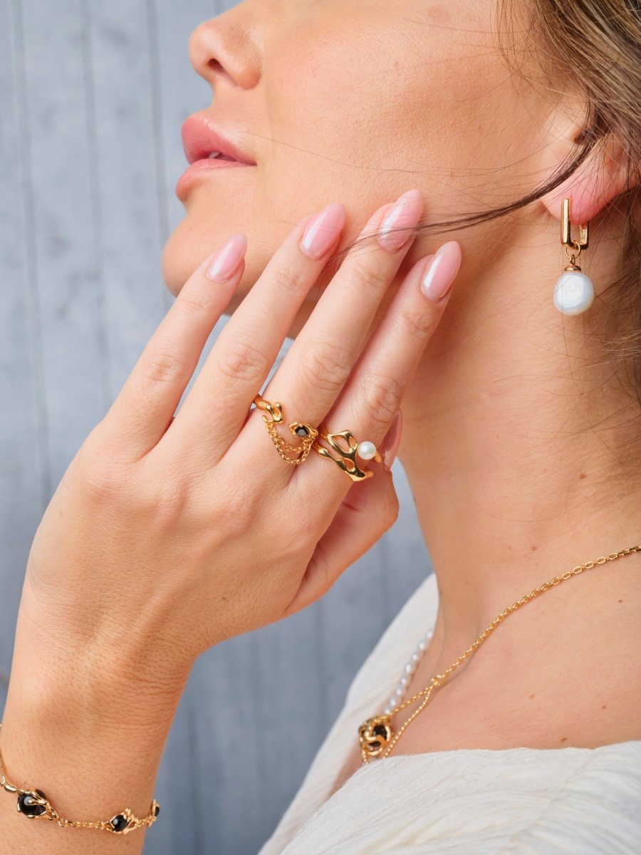 Chrissy - Elegant Baroque Pearl Earrings - Pearlorious Jewellery
