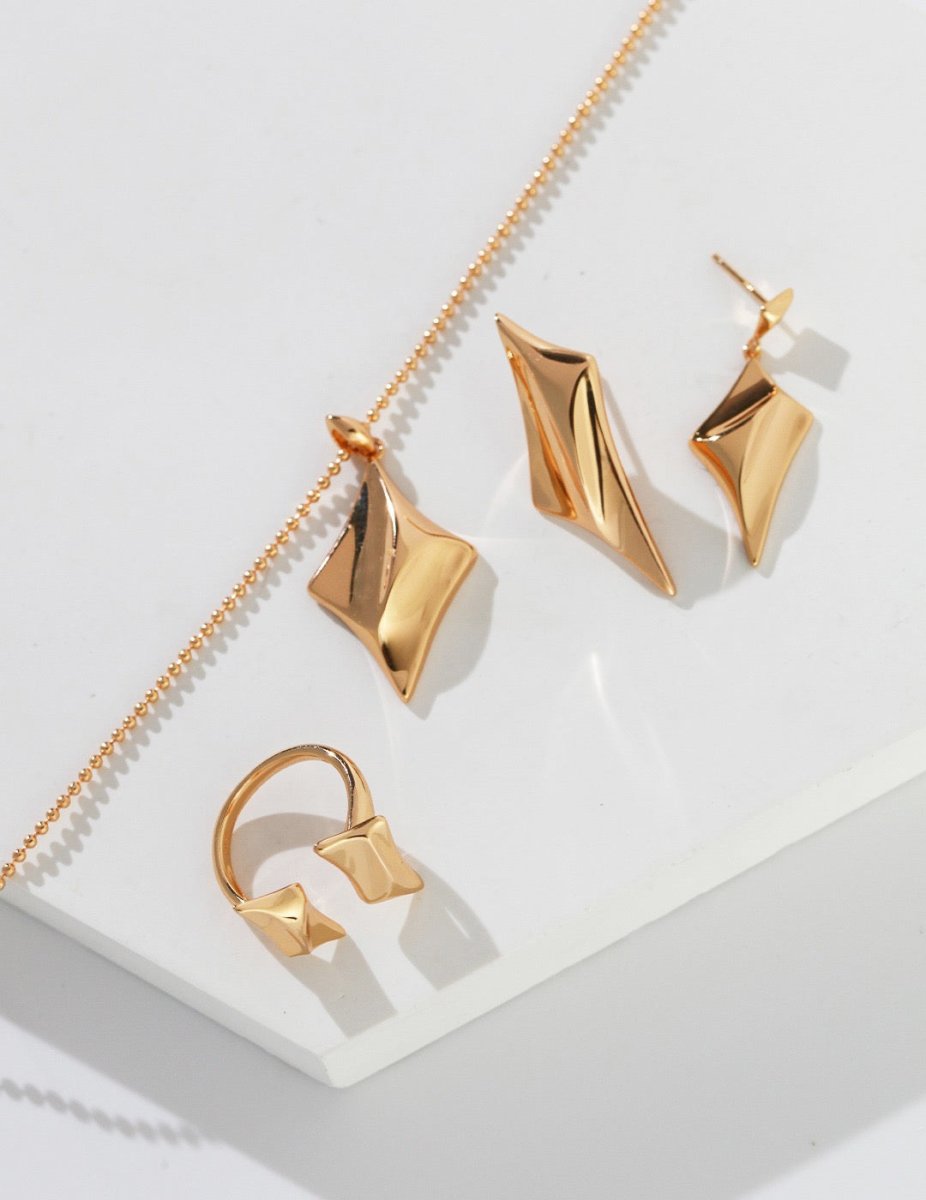 Eliana - Four-pointed Star AB Sterling Silver Earrings - Pearlorious Jewellery