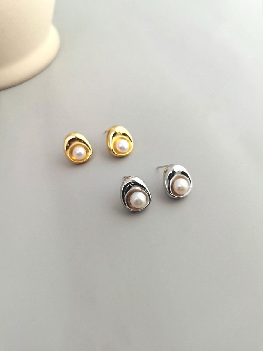 Enola - Sterling Silver and Freshwater Pearl Earrings - Pearlorious Jewellery