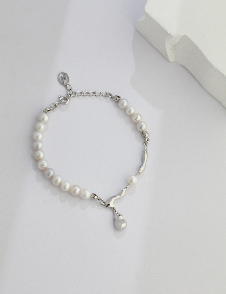 Layla - Baroque Pearl Bracelet elegant gold vermeil and sterling silver best gift for her - Pearlorious Jewellery
