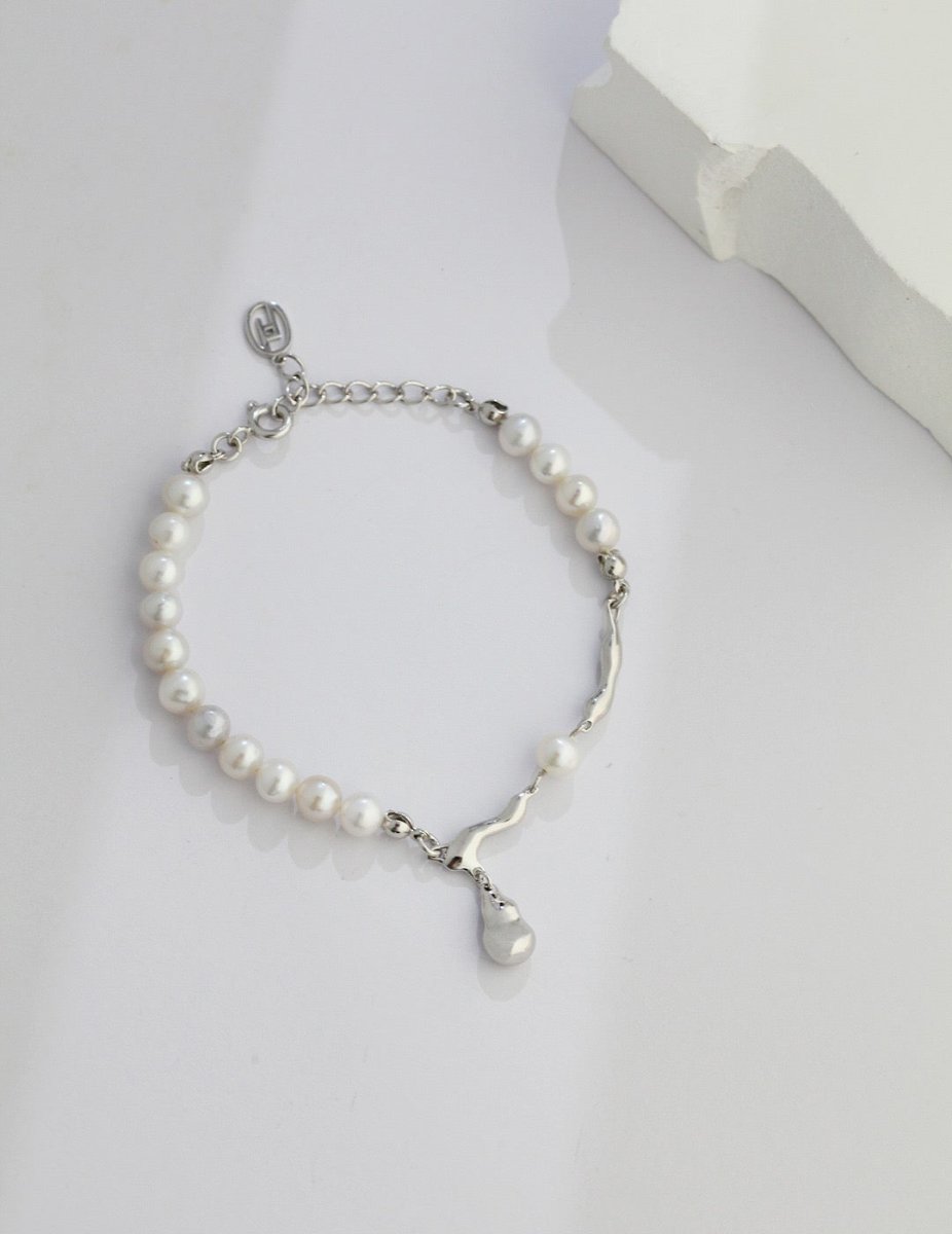 Layla - Baroque Pearl Bracelet elegant gold vermeil and sterling silver best gift for her - Pearlorious Jewellery