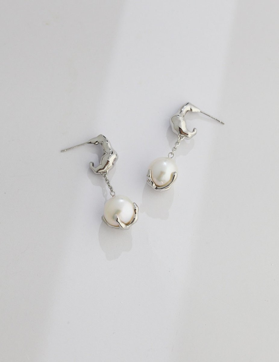 Layla - Baroque Pearl Earrings best gift for her Fashionable and Elegant - Pearlorious Jewellery