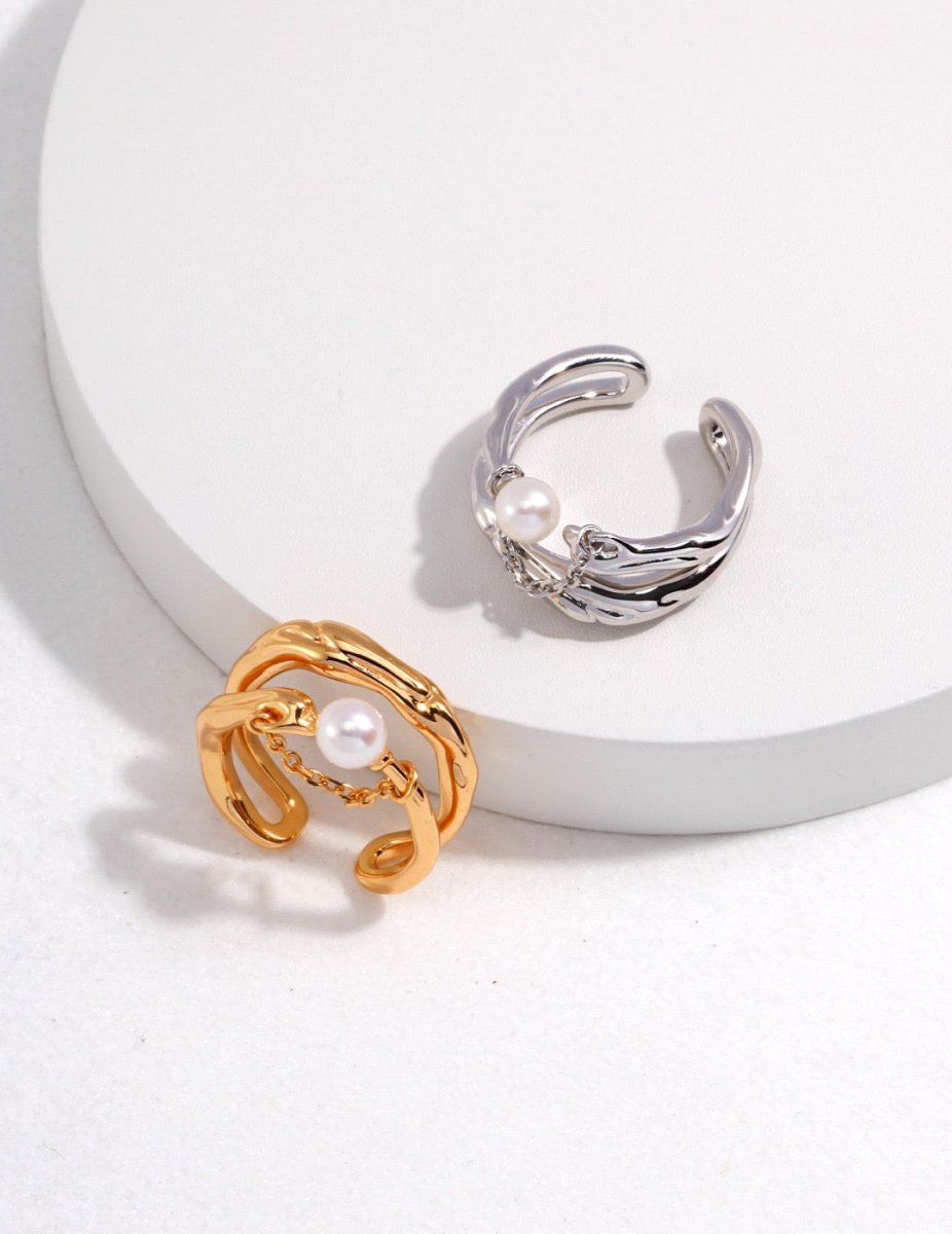 Luna - Stylish Pearl Rings with little chain trending rings - Pearlorious Jewellery