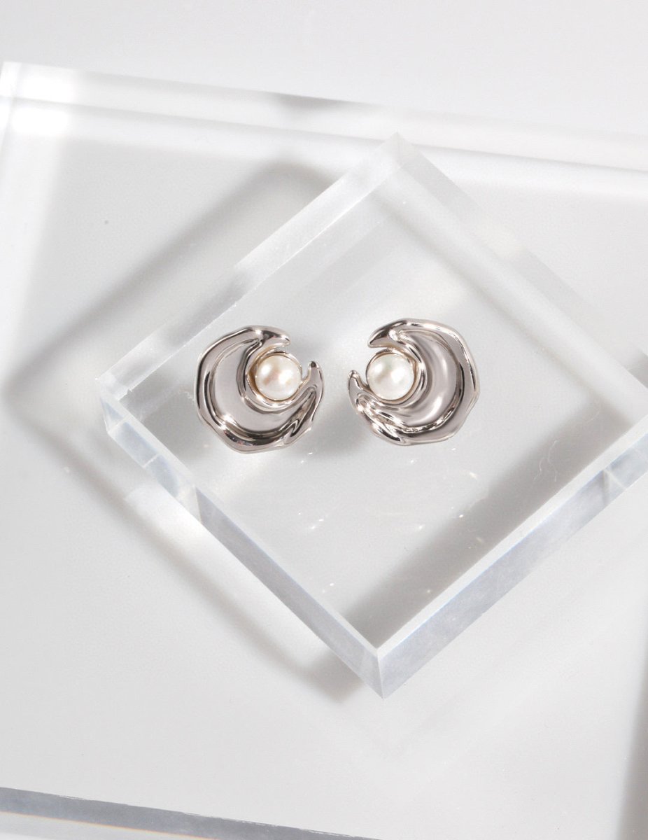 Mayla - Moon Shape Sterling Silver and Freshwater Pearl Earrings - Pearlorious Jewellery