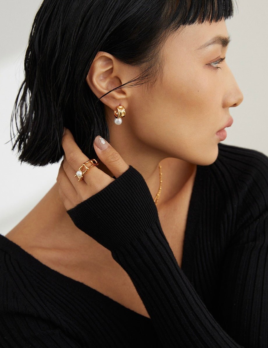Mia - Square-shaped Pearl Rings - Pearlorious Jewellery