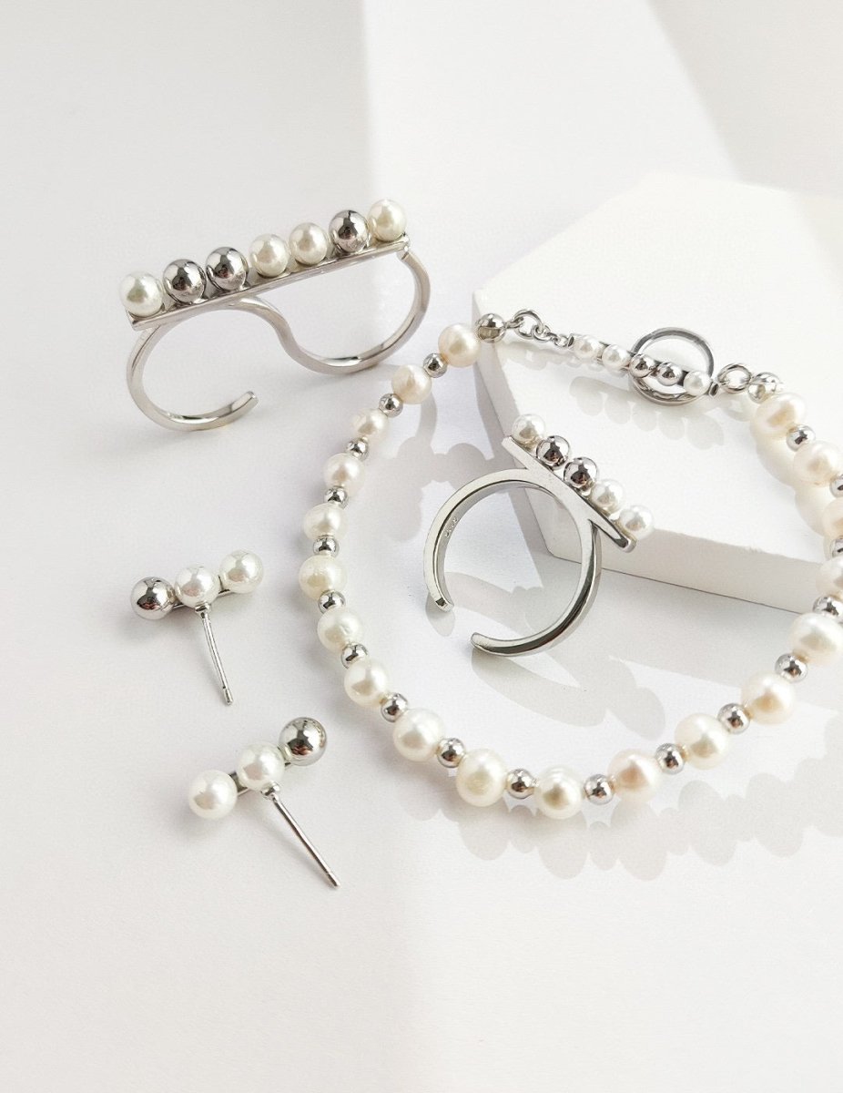 Molly - Freshwater Pearl and Sterling Silver Bead Bracelet - Pearlorious Jewellery