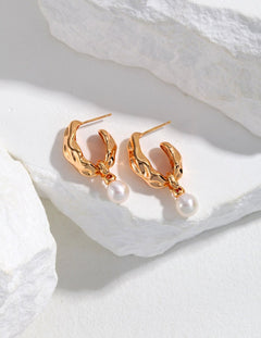 Quinn - Delicate and simply style earrings sterling silver with freshwater pearls - Pearlorious Jewellery