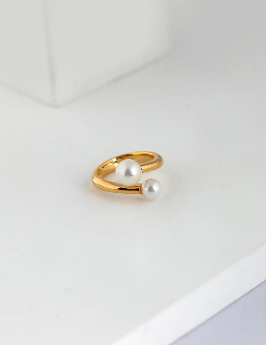 Rose - Classic Pearl Rings - Pearlorious Jewellery