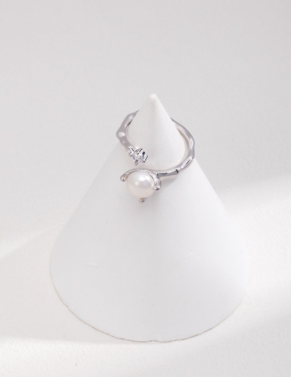 Rowen - Sterling Silver and Zircon Ring - Pearlorious Jewellery