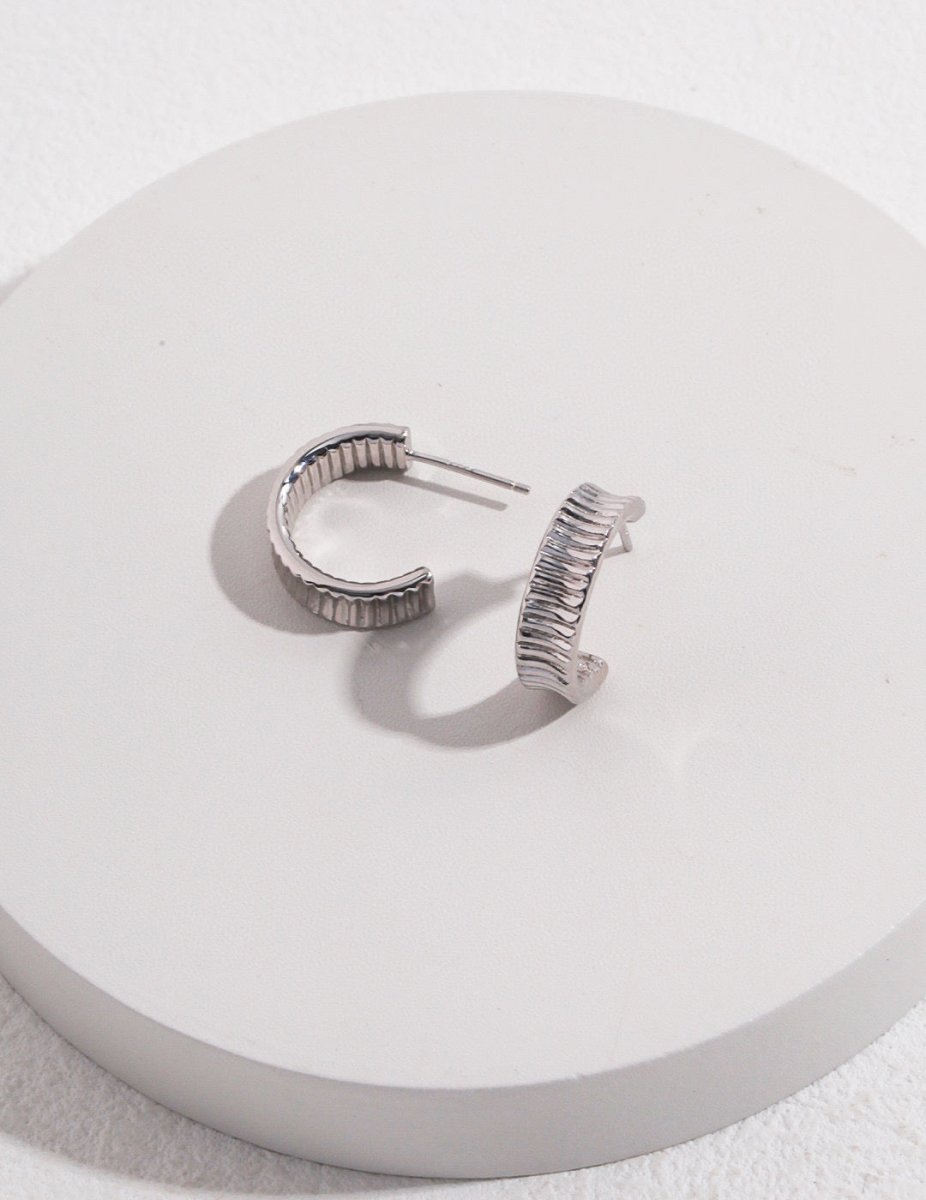 Vicki - Minimalist Hoop Earrings - Pearlorious Jewellery