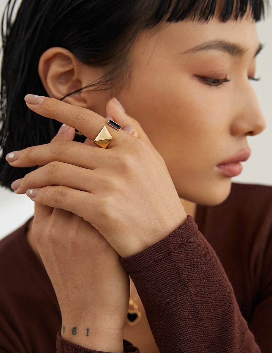 Victoria - Fashionable and Timeless Rings Sterling Silver and Glaze Drop - Pearlorious Jewellery